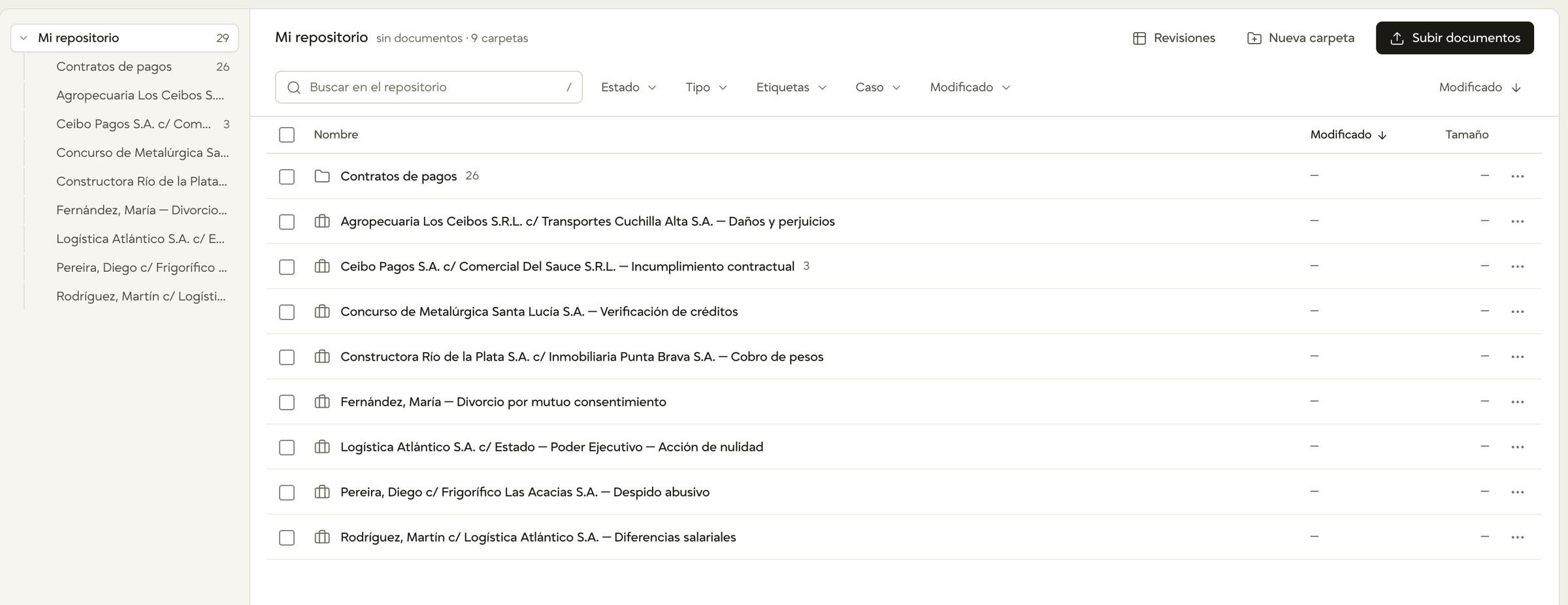 El Repositorio, con el árbol de carpetas a la izquierda, el buscador y los filtros por estado, tipo, etiquetas, caso y fecha de modificación arriba, y en la lista la carpeta Contratos de pagos y una carpeta por cada caso